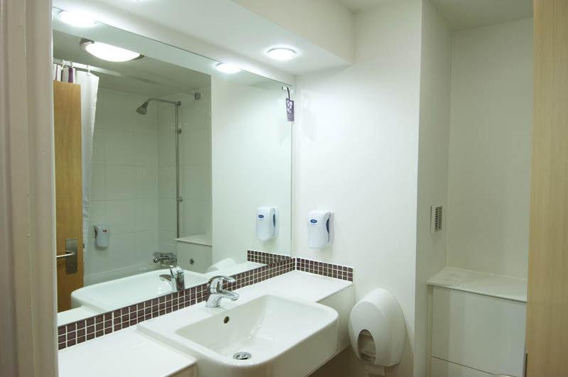 Premier Inn Liverpool Bagian luar foto